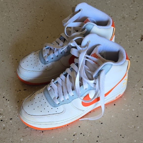 Nike Kids White and Orange High-Top Sneakers - Picture 2 of 12